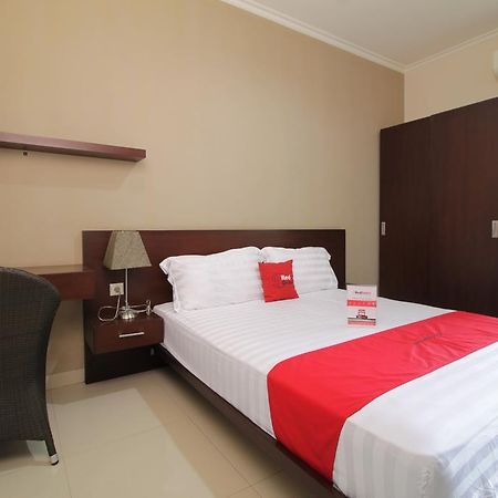 Reddoorz Plus Near Ambassador Mall Jakarta Luaran gambar