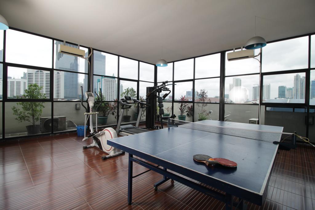 Reddoorz Plus Near Ambassador Mall Jakarta Luaran gambar