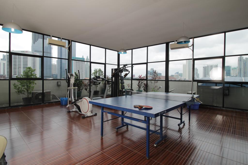 Reddoorz Plus Near Ambassador Mall Jakarta Luaran gambar
