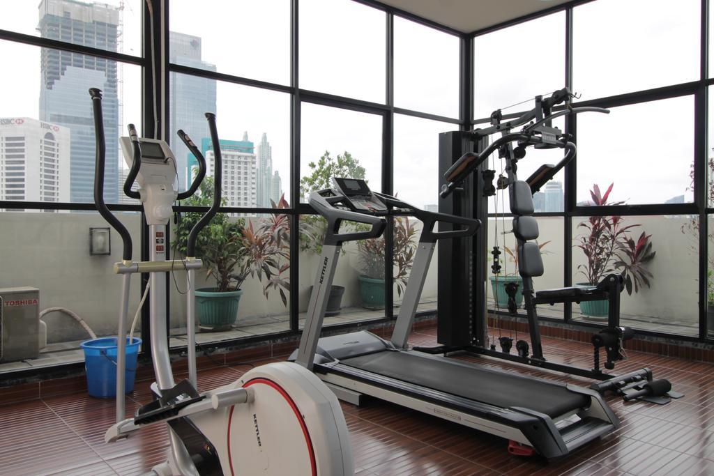 Reddoorz Plus Near Ambassador Mall Jakarta Luaran gambar